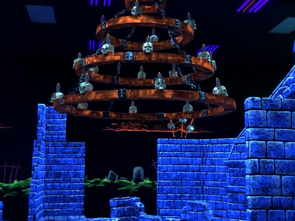 Laser Tag 4 Glow-in-the-dark building at monster mini golf